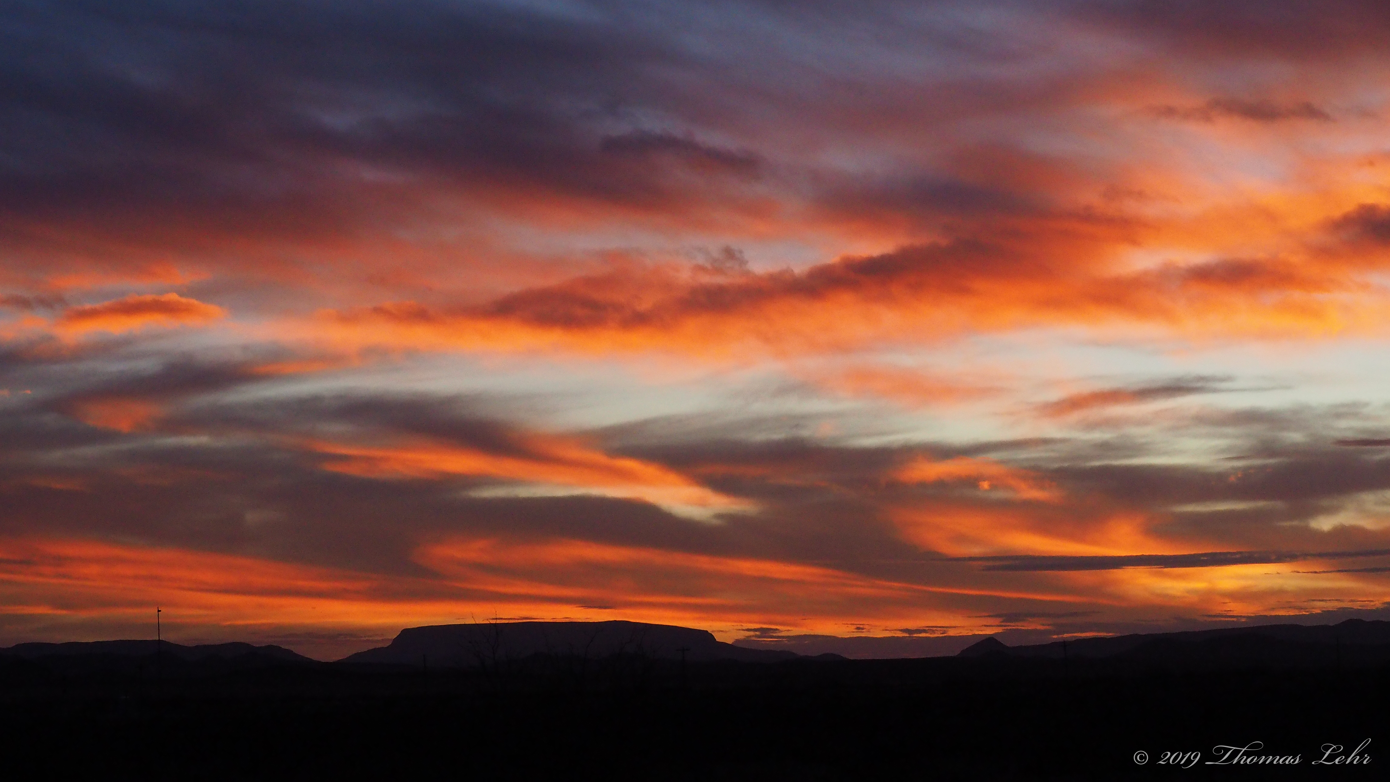 Day of automatic altars. Day we tip