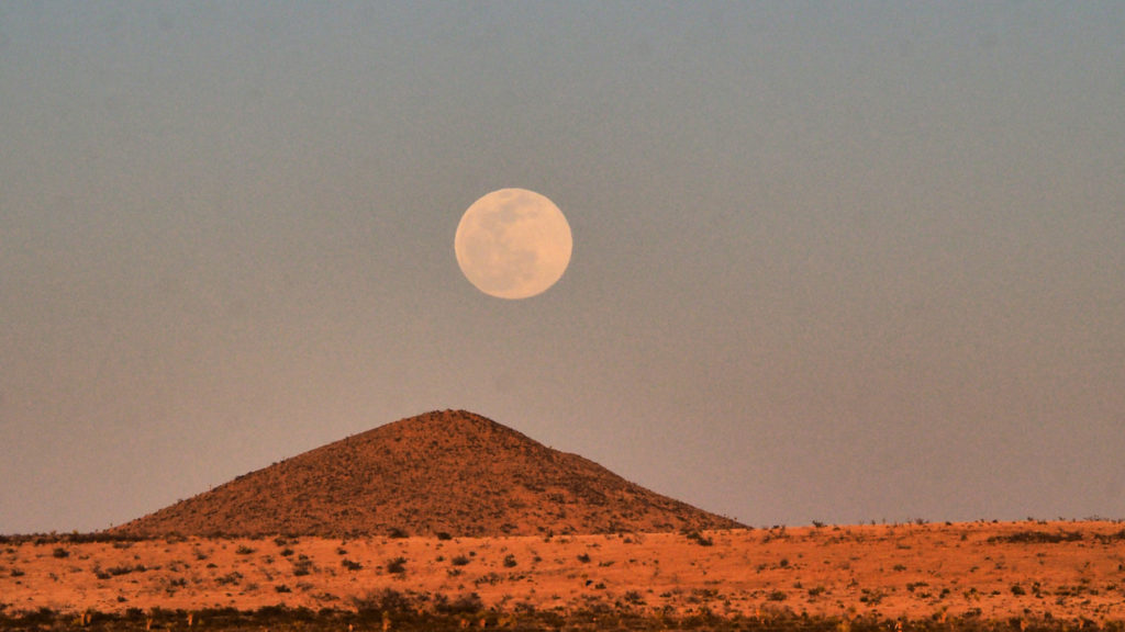 do you think the moon is caught lightly,