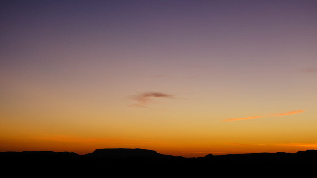 thins to a lip. Impossible