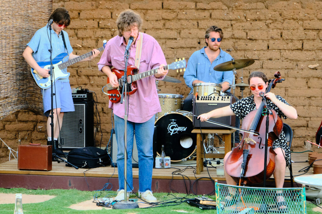 that needs no water.