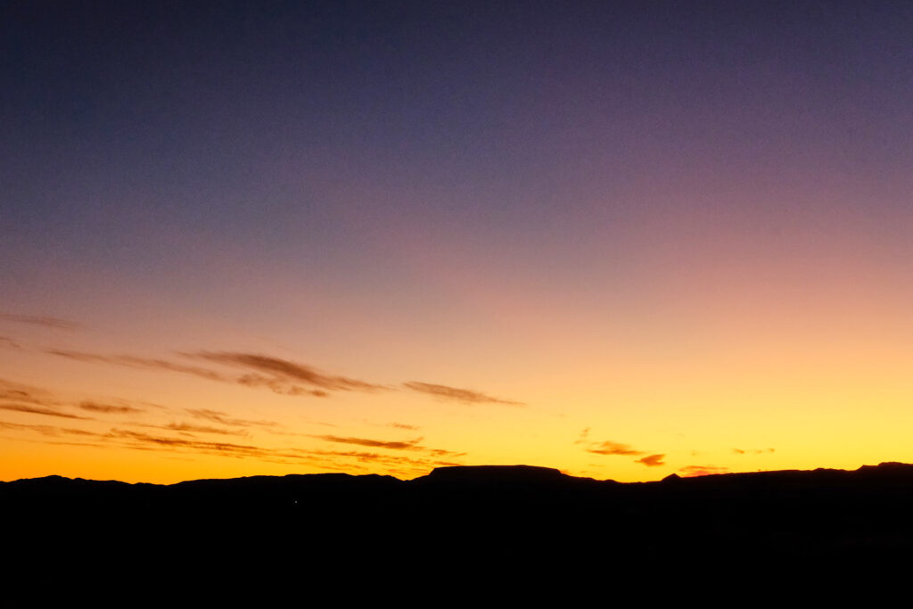 I breathe in, breathe in and don’t explode. —Pura López-Colomé, translated by Forrest Gander